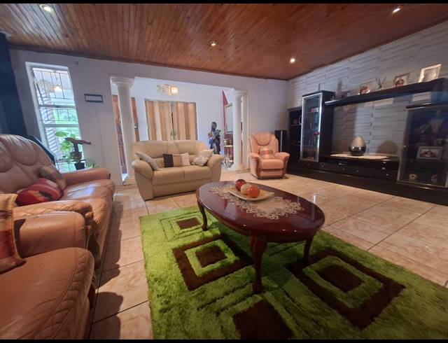 4 BEDROOM HOUSE FOR SALE IN ARCON PARK
